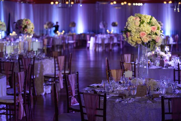 Ballroom/Hall 74 of 85