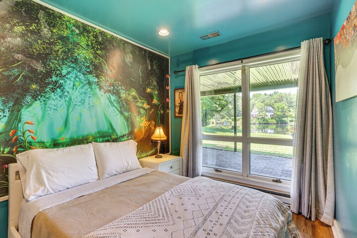 Pet-friendly Vacation Rental w / Lake Access