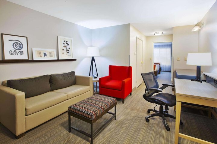 Country Inn & Suites by Radisson Big Rapids, MI