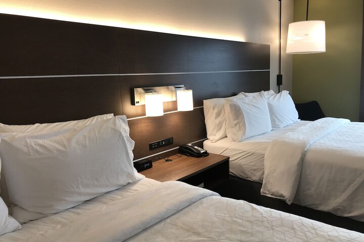 Room 9 of 31