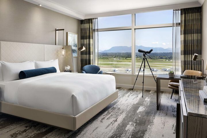 Fairmont Vancouver Airport In-Terminal Hotel