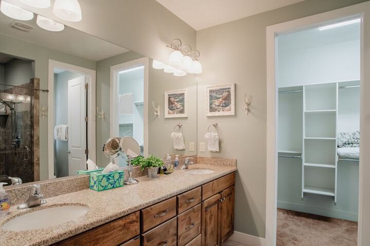 Paradise Village 3 - Grand View Estates
