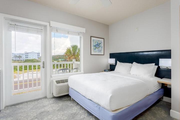 Seaside Amelia Inn