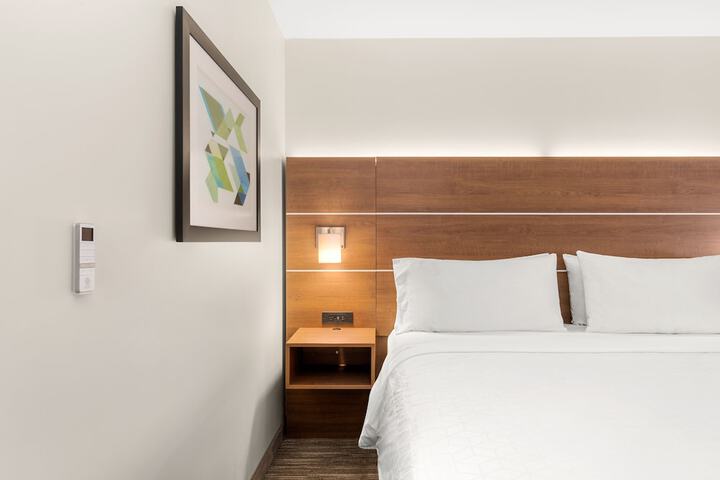 Room 17 of 31