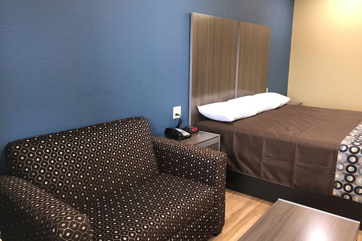 Room 15 of 42