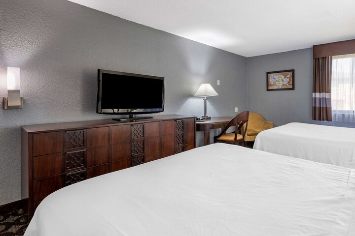 Room 19 of 29