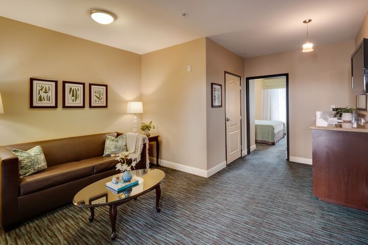 Ayres Hotel & Spa Mission Viejo – Lake Forest