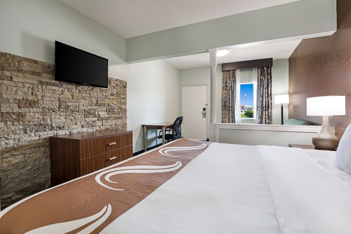 Room 28 of 37