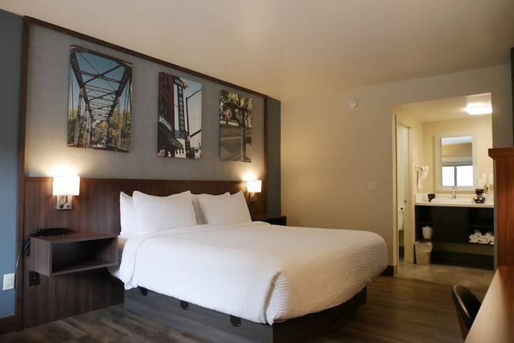 Room 17 of 37