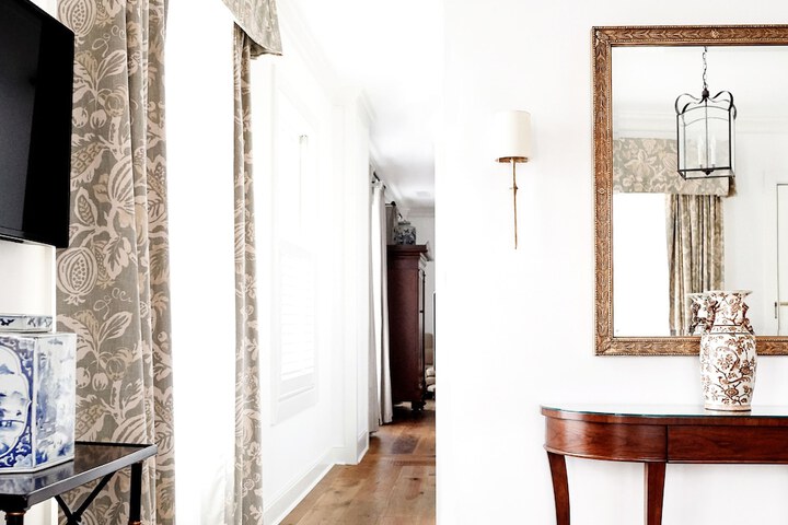 Room 51 of 129