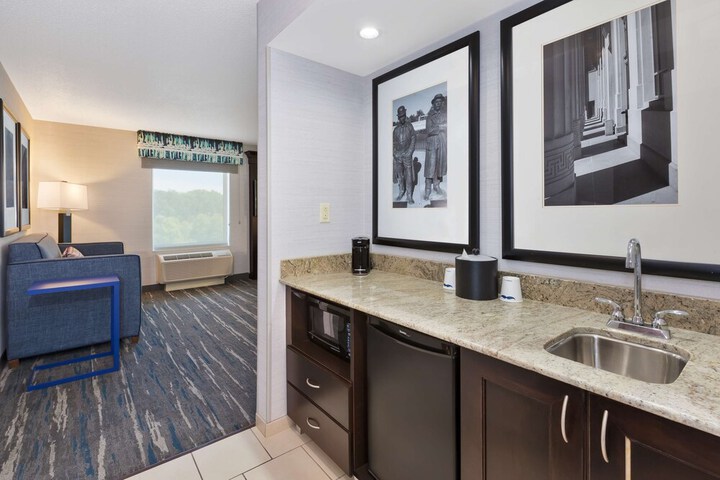 Hampton Inn & Suites Flint / Grand Blanc