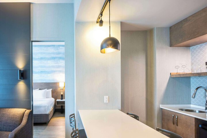 Room 37 of 60