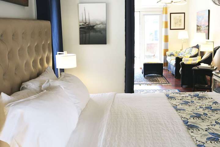 Camden Riverhouse Hotel