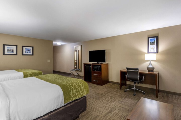 Room 33 of 39