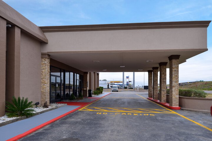 Hotel 5 of 65
