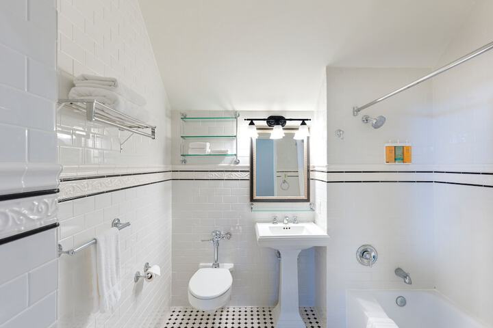 Gideon Putnam Resort & Spa