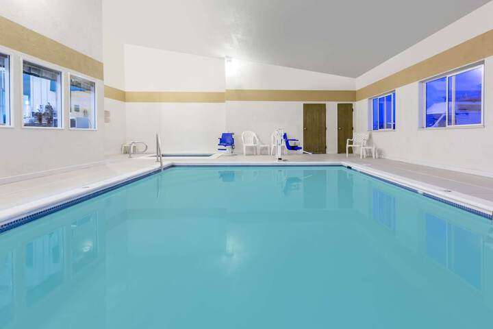 Pool 2 of 16