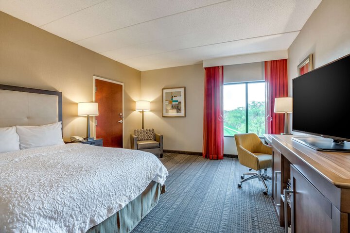 Hampton Inn Boston - Norwood