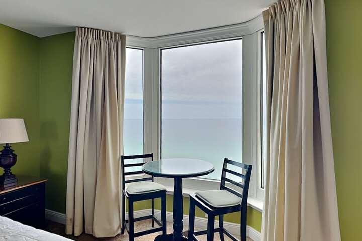 Room 207 of 394