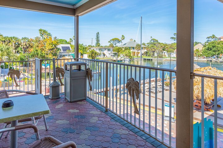 Bay Palms Waterfront Resort - Hotel and Marina