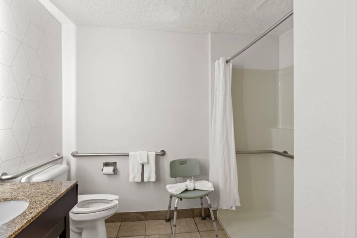 Comfort Suites Clackamas