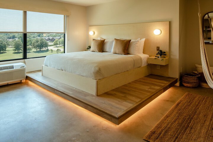 Brut Hotel