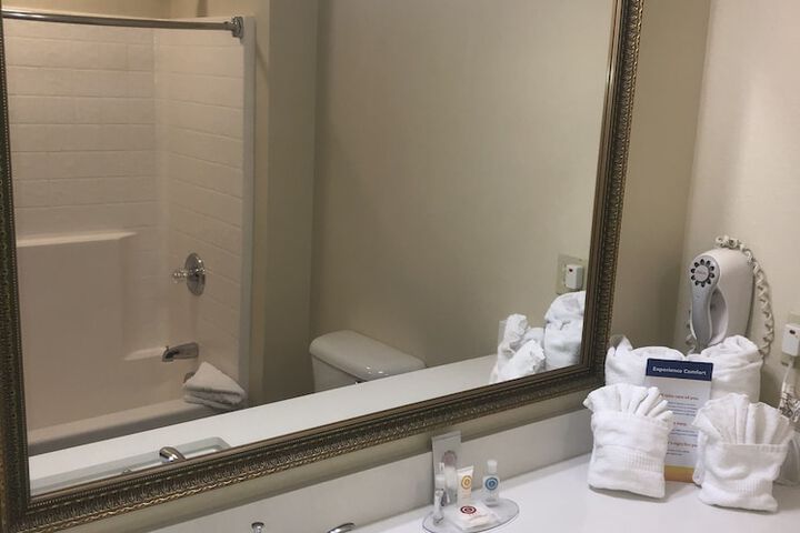Room 47 of 81