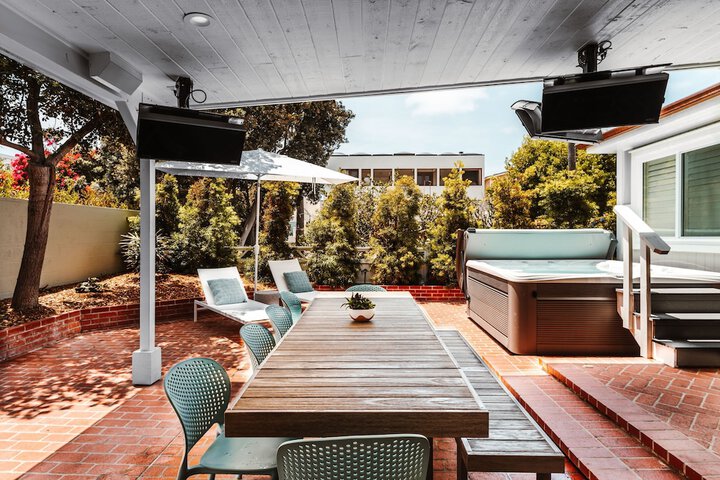 Del Mar Beach Hotel