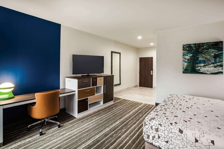 Room 21 of 31