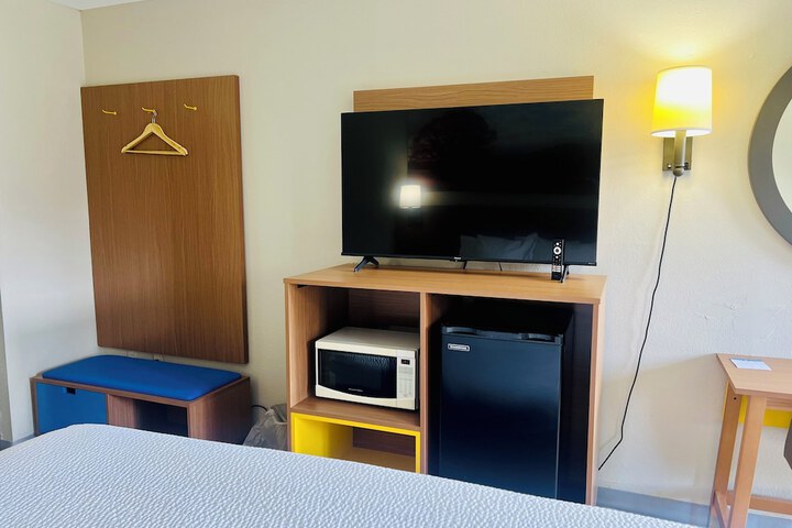 Days Inn by Wyndham Jellico - Tennessee State Line