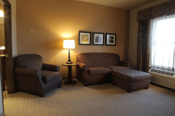 Teddys Residential Suites Watford City