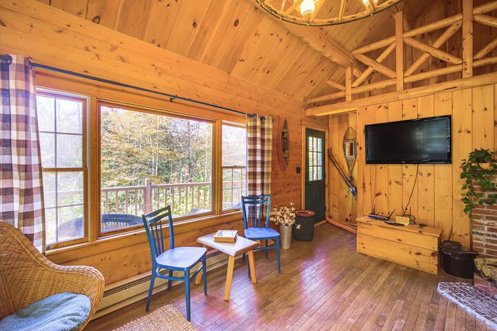 Andover Cabin Retreat w / Hot Tub & Fireplace!