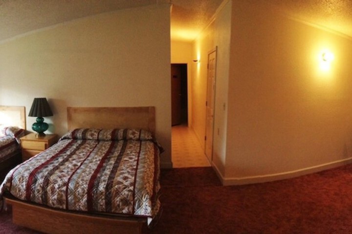Room 35 of 44