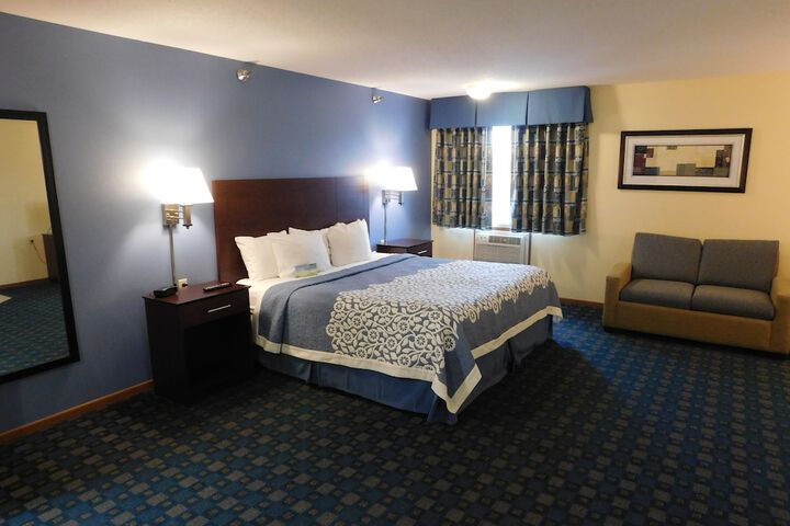 Room 8 of 41