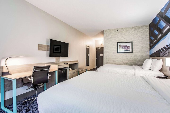 Room 20 of 40