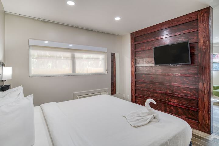 Room 43 of 68