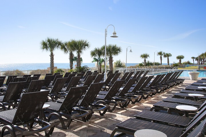 Sundeck 63 of 66