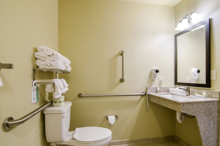 Room 21 of 42