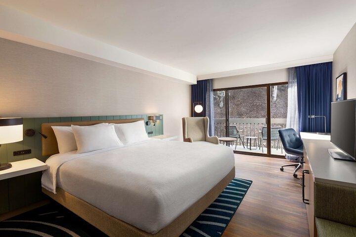 Room 51 of 100