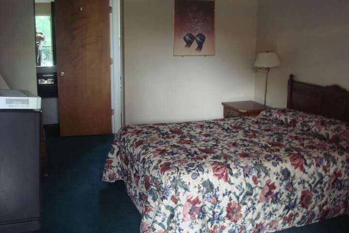 Room 11 of 29