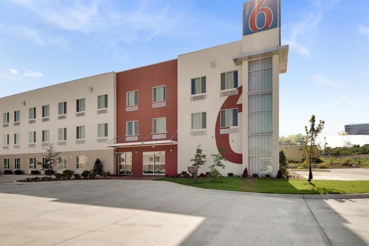 Motel 6 Tulsa OK