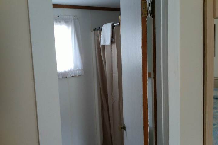 Room 21 of 34