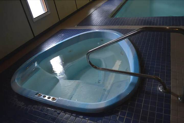 Spa 50 of 56