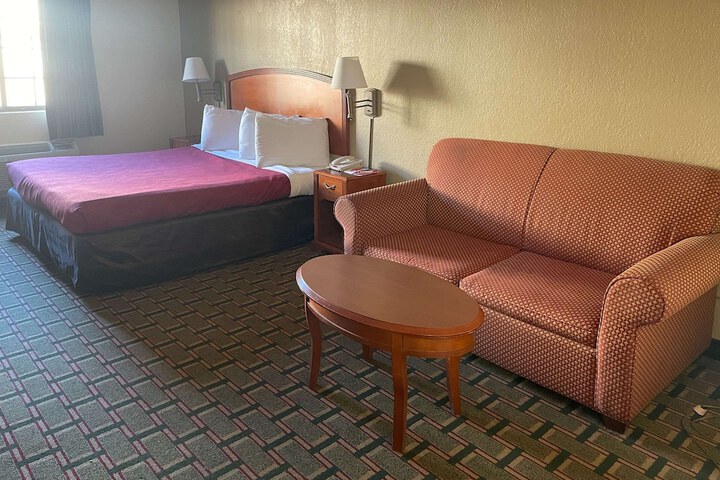 Room 11 of 35