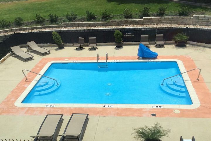 Pool 4 of 25