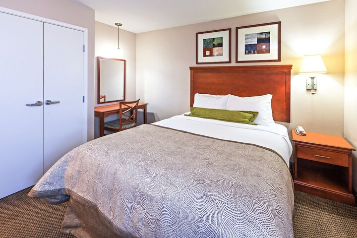 Room 15 of 27
