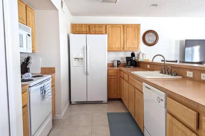 Be a Nomad - Lovely Neptune Beach 2bed Monthly