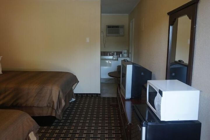 Room 26 of 28