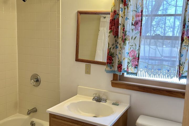 Room 17 of 23