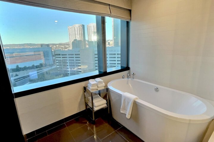 Room 42 of 124